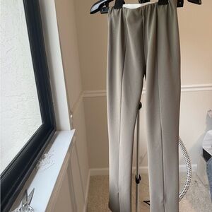 The Frankie Shop Straight-Leg Pants in Taupe